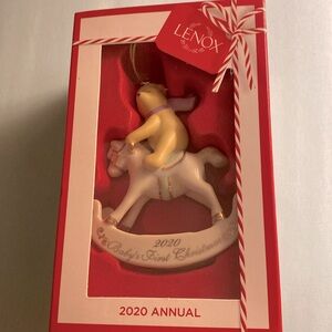 Lenox Disney Showcase Collection 2020 Winnie the Pooh Baby's 1st Christmas